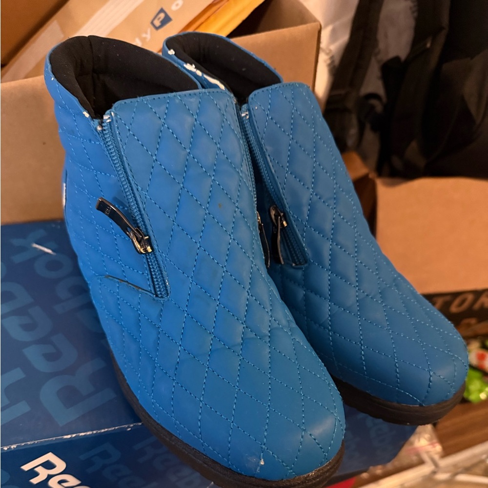 Women's Quilted Blue Ankle Boots